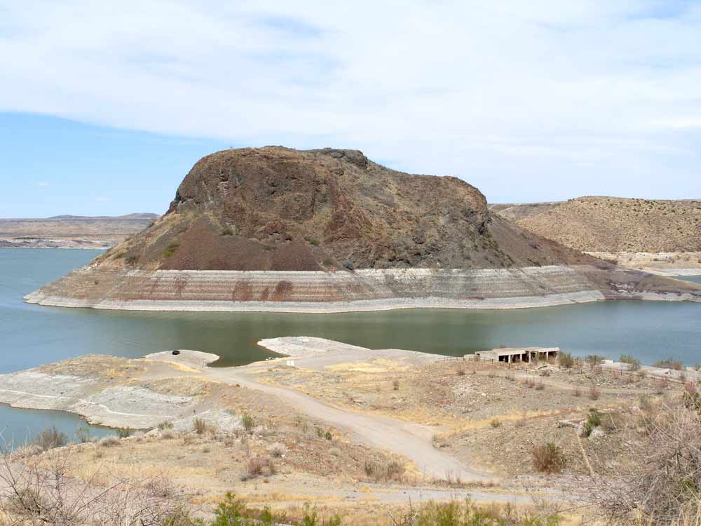 elephant-butte-with-low-water-levels